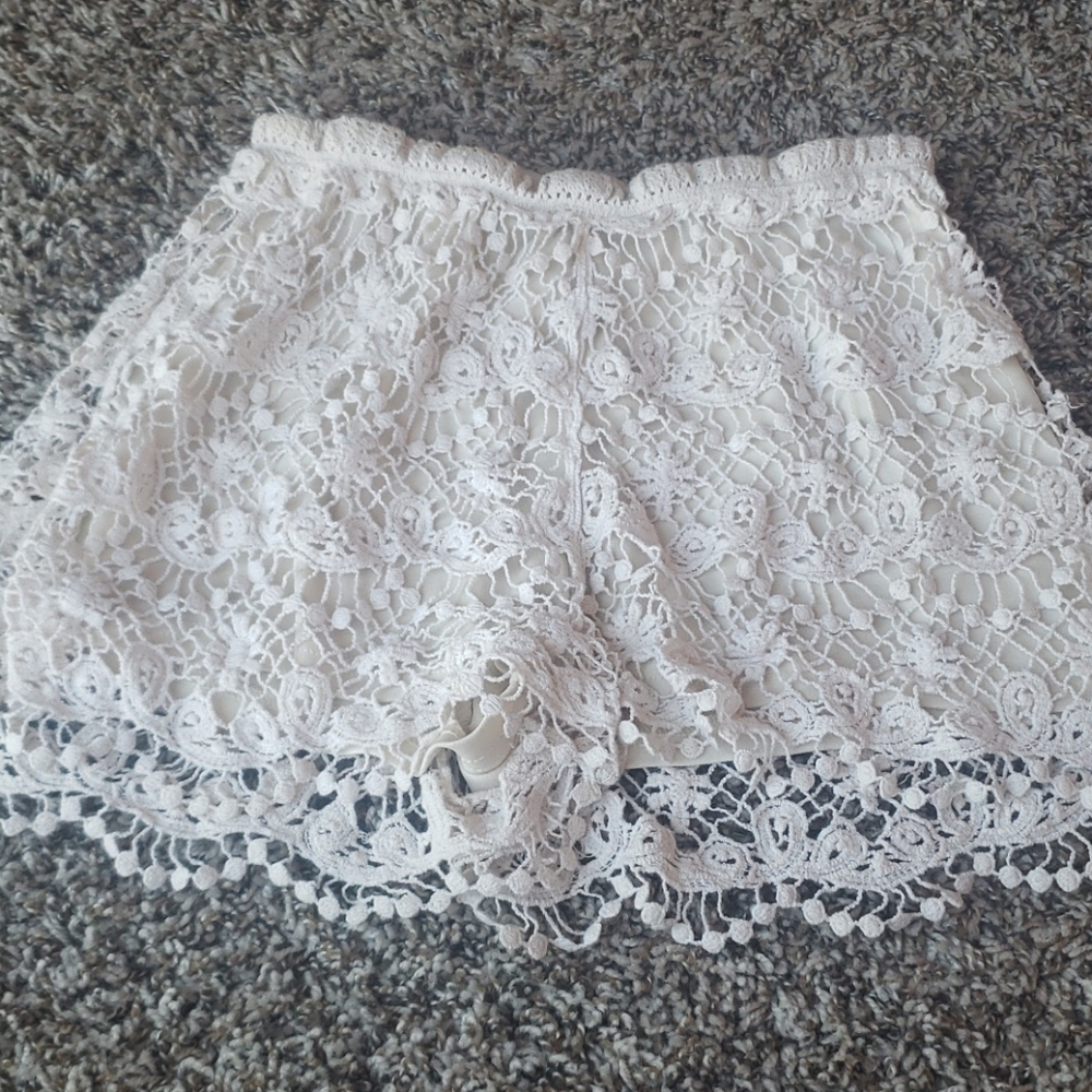 White Lace shorts hot 2026 item!